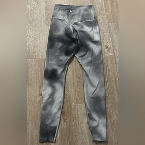 Nike Dri Fit Legging Small